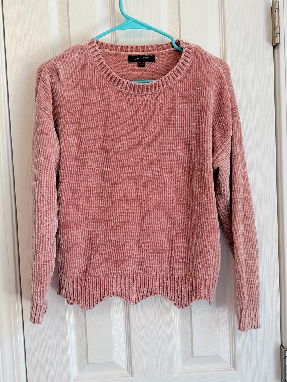 Love Tree Dusty Rose Chenille Scallop-Hem Crewneck Sweater